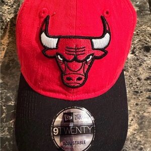 New Era Red Chicago Bull Logo